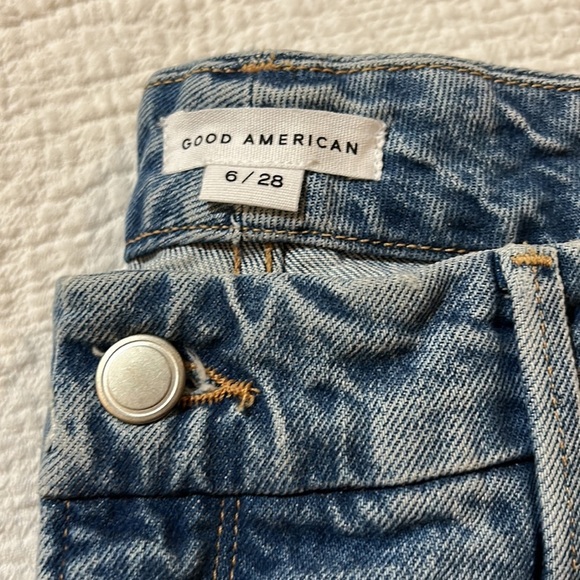 Good American Classic Indigo Distressed NWT 6/28 - Picture 3 of 12